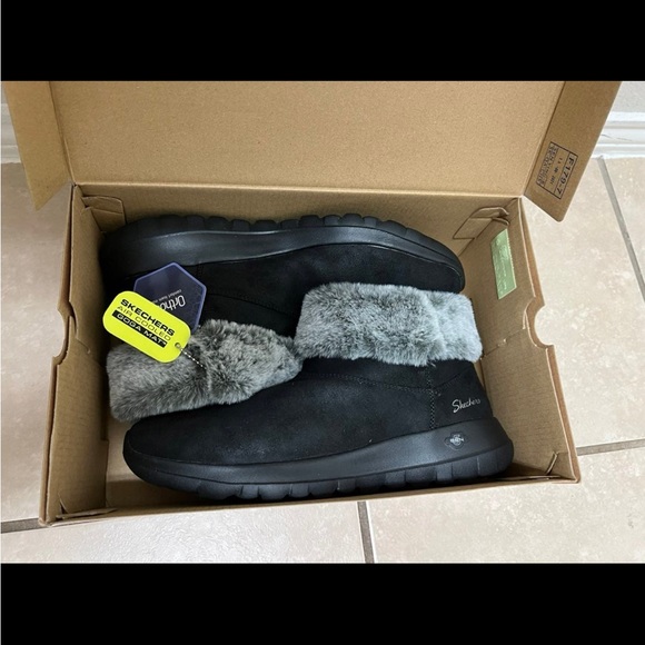 SKECHERS ON THE GO JOY SNOW BOOT Ladies size 10 - Picture 6 of 12